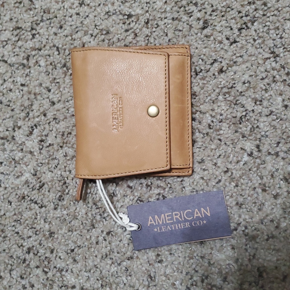 Tan Wallet